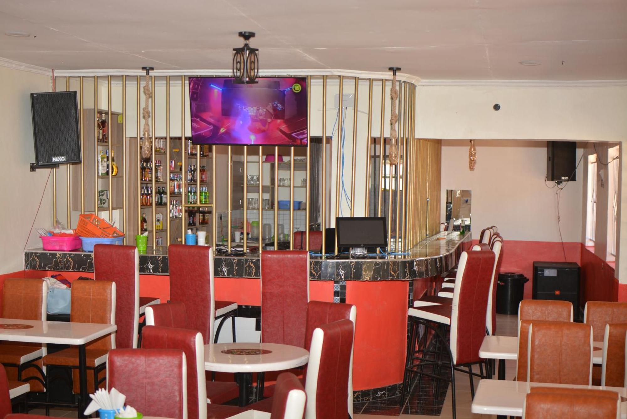 The Farm Bar And Restaurant Hotel Kakamega Buitenkant foto